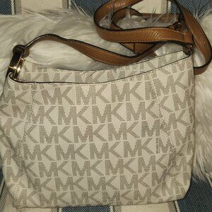 Micheal Kors purse